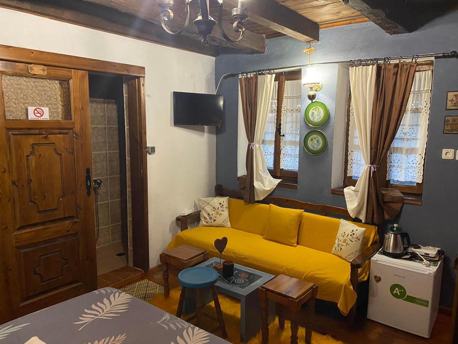 פליאוס פנטלימון Traditional Guesthouse Erato מראה חיצוני תמונה