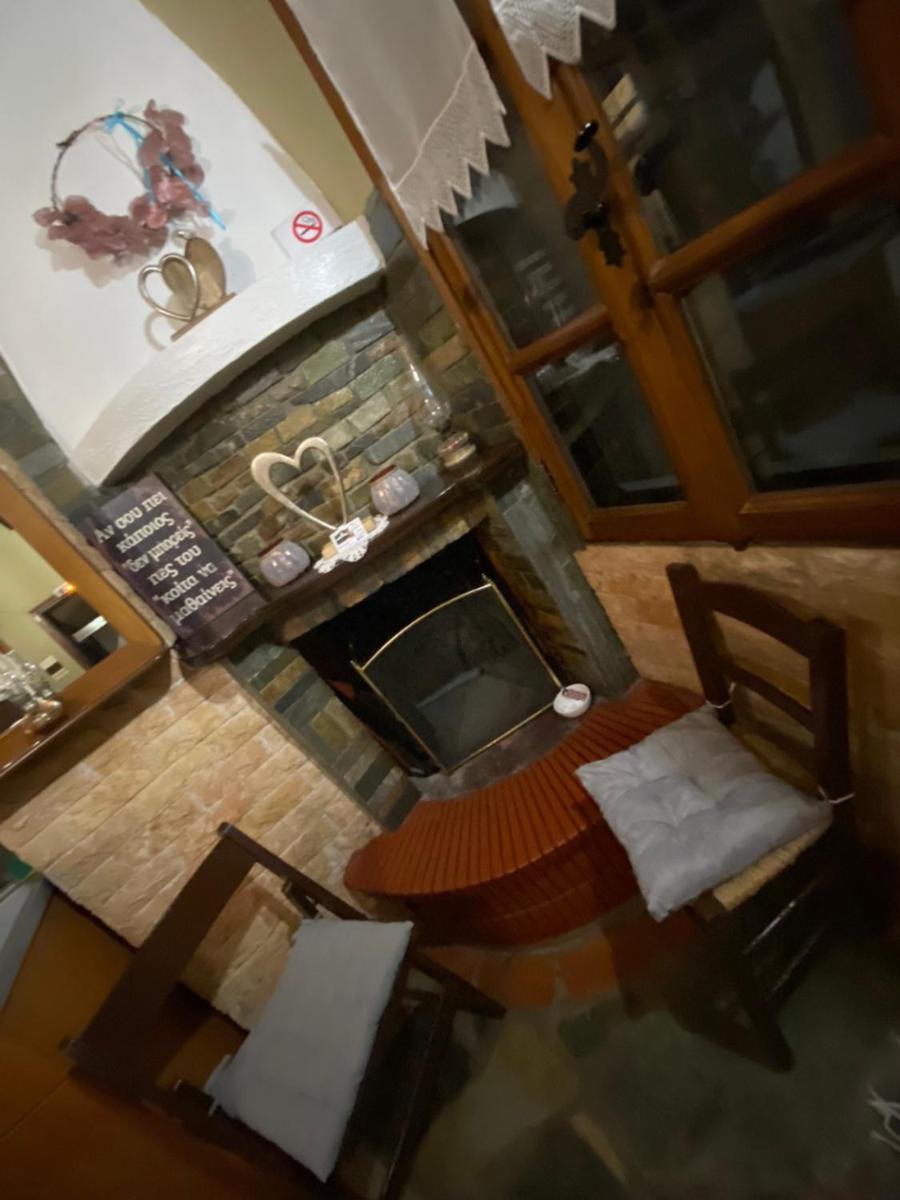 פליאוס פנטלימון Traditional Guesthouse Erato מראה חיצוני תמונה