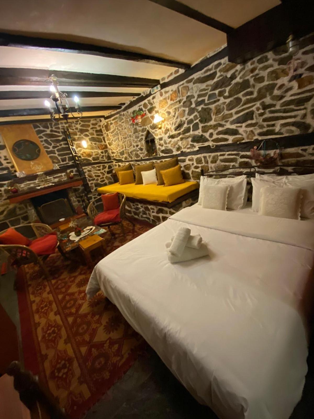 פליאוס פנטלימון Traditional Guesthouse Erato מראה חיצוני תמונה
