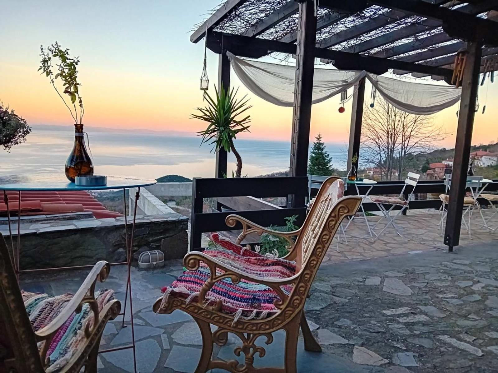 פליאוס פנטלימון Traditional Guesthouse Erato מראה חיצוני תמונה